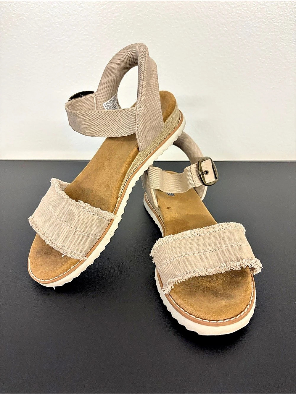 Skechers BOBS Desert Kiss - Frayed Fun Platform Sandals Beige 7.5